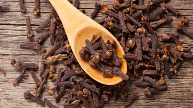 11 Everyday Kitchen Ingredients To Solve All Your Beauty Problems