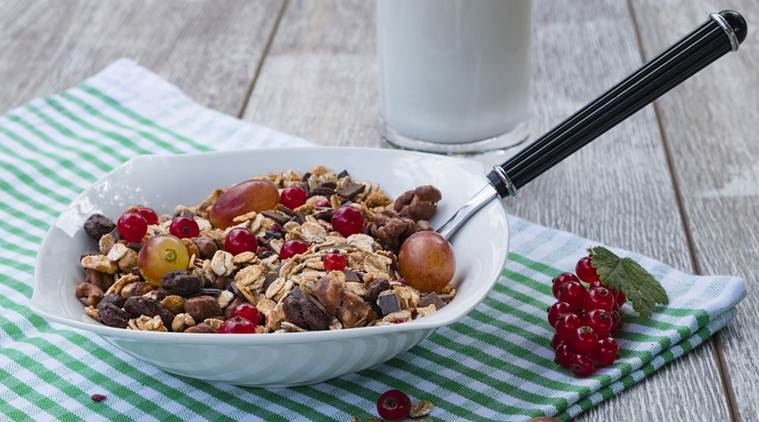 From diet chivda to muesli: Stay healthy with different types of diet food