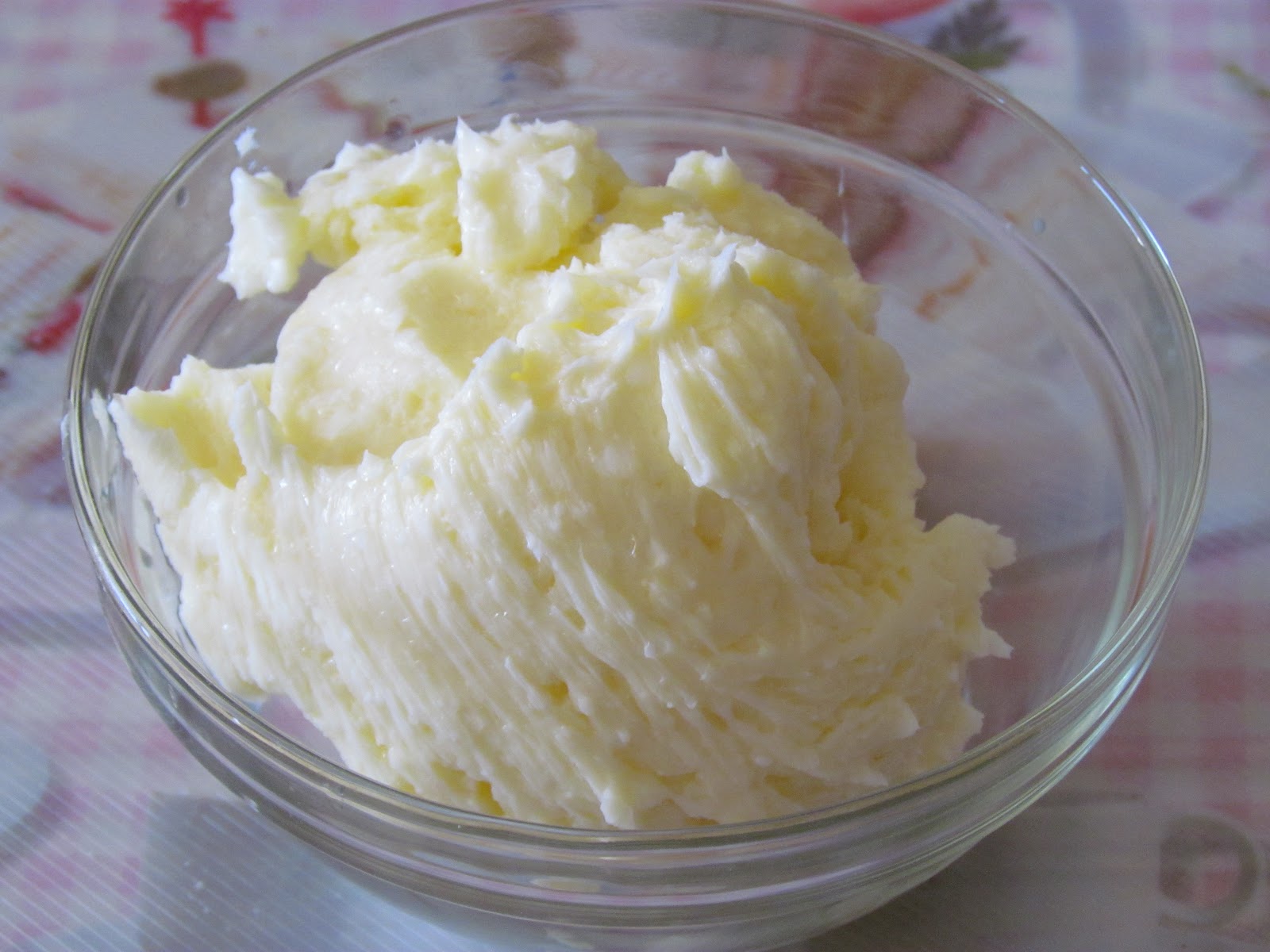 5 Ways To Use Malai (Milk Cream) For Flawlessly Smooth, Soft and Supple Skin