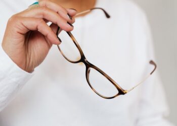 The Significance of Refreshing the Solution for Your Eyeglasses